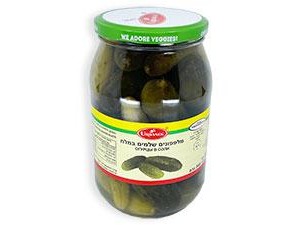 מלפפונים שלמים במלח